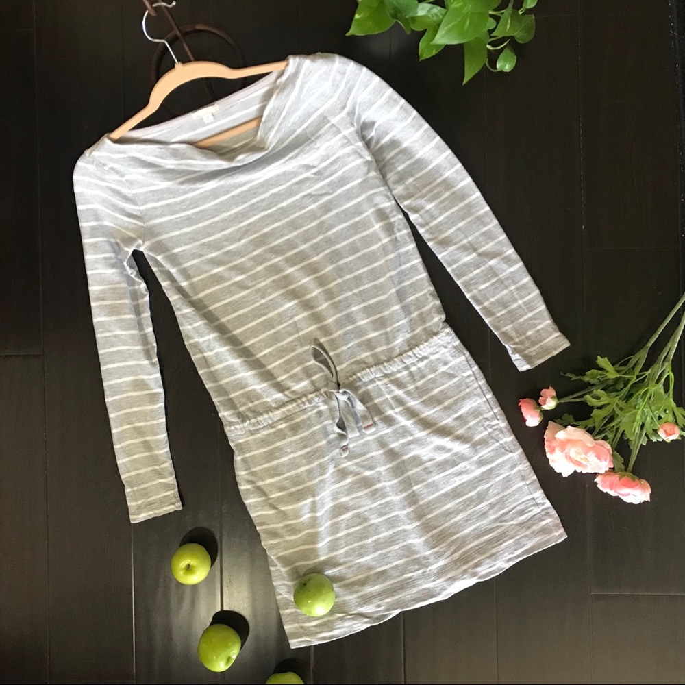 Gap long sleeved-dress